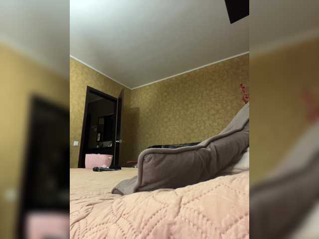 LouiseJenkin's BongaCams show and profile