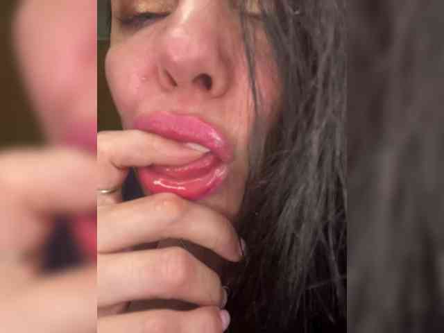 LouiseJenkin webcam