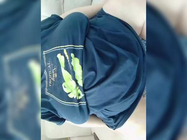 Mari301's BongaCams show and profile