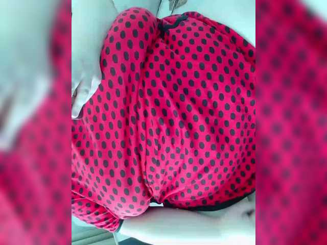 Mari301's BongaCams show and profile