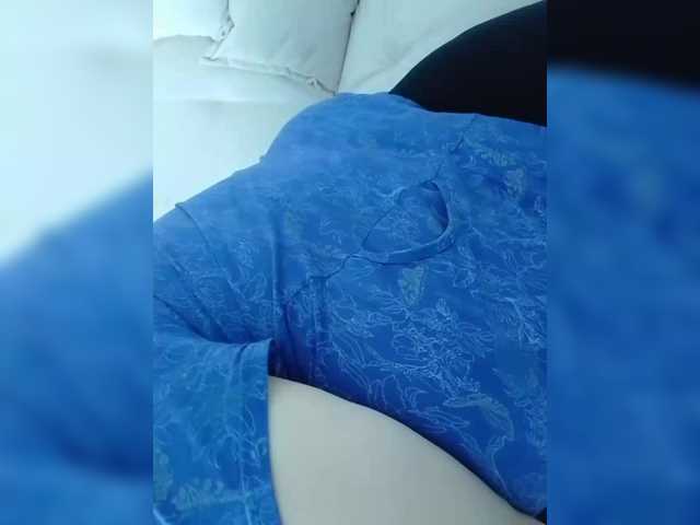 Mari301's BongaCams show and profile