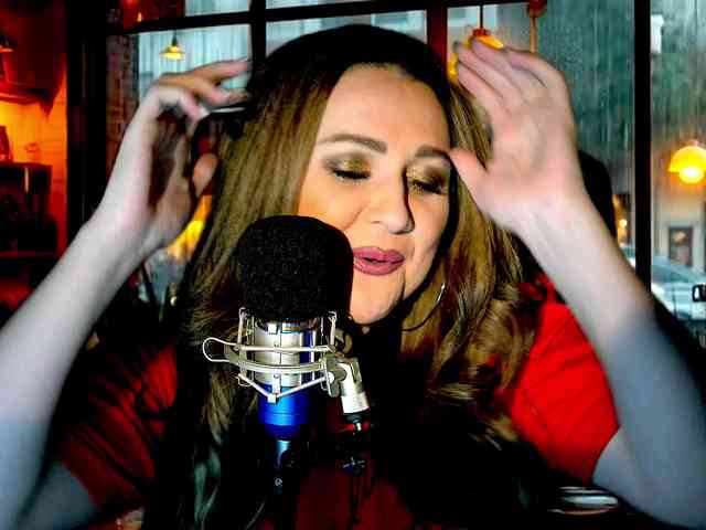Meskhimusic webcam