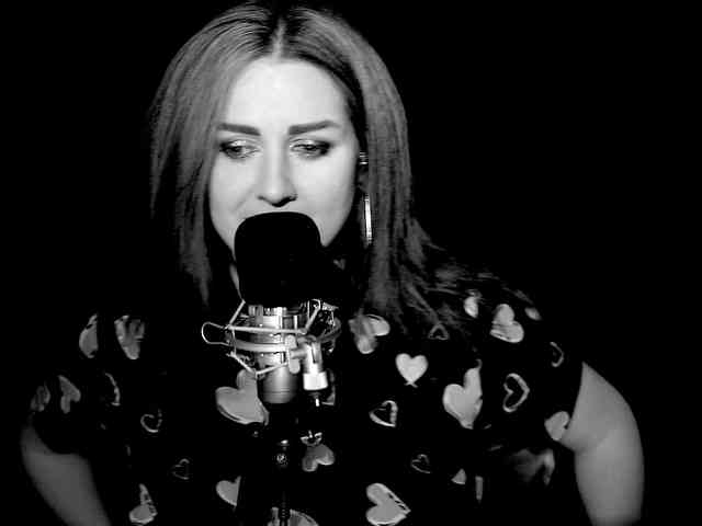 Meskhimusic webcam