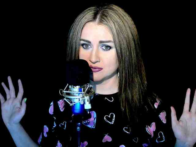 Meskhimusic webcam