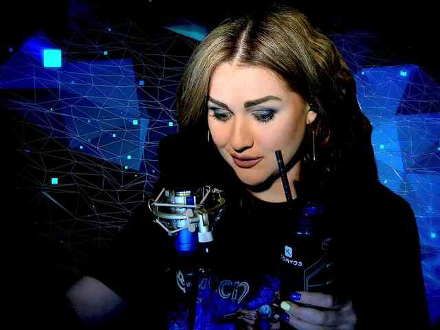Meskhimusic webcam