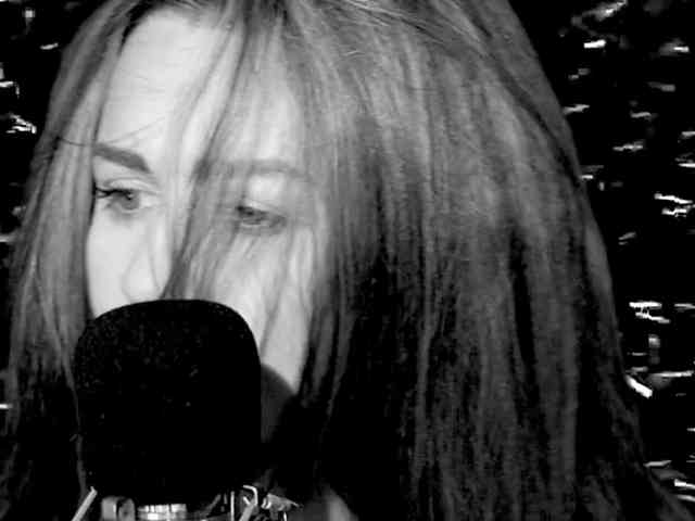 Meskhimusic webcam