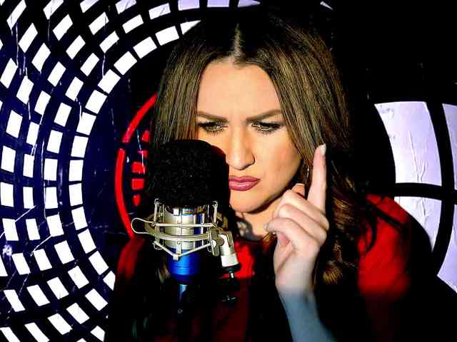 Meskhimusic webcam