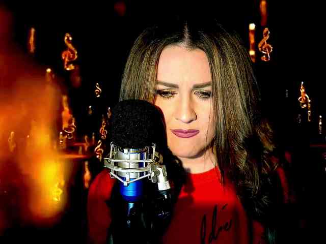 Meskhimusic webcam