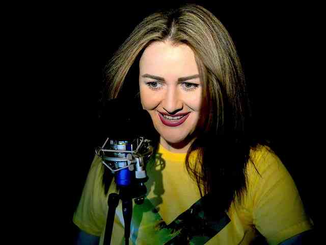 Meskhimusic webcam