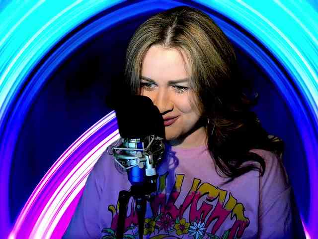 Meskhimusic webcam