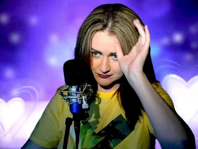 Meskhimusic webcam