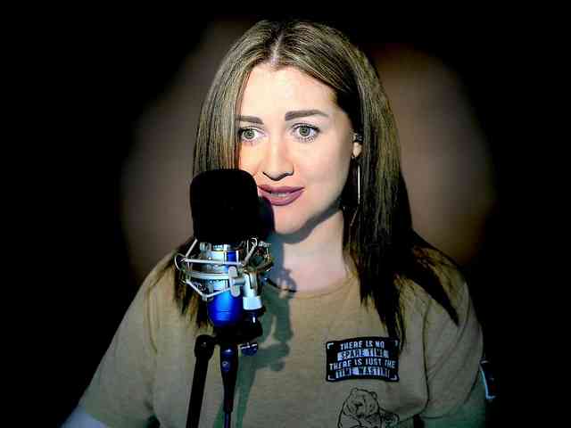 Meskhimusic webcam