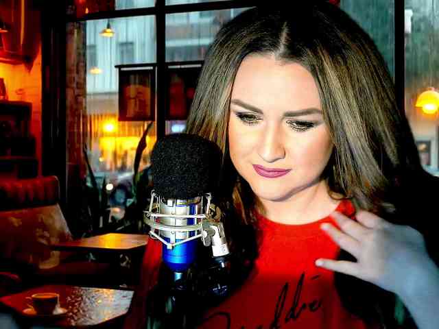 Meskhimusic webcam