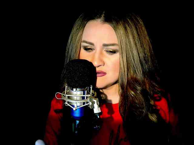 Meskhimusic webcam
