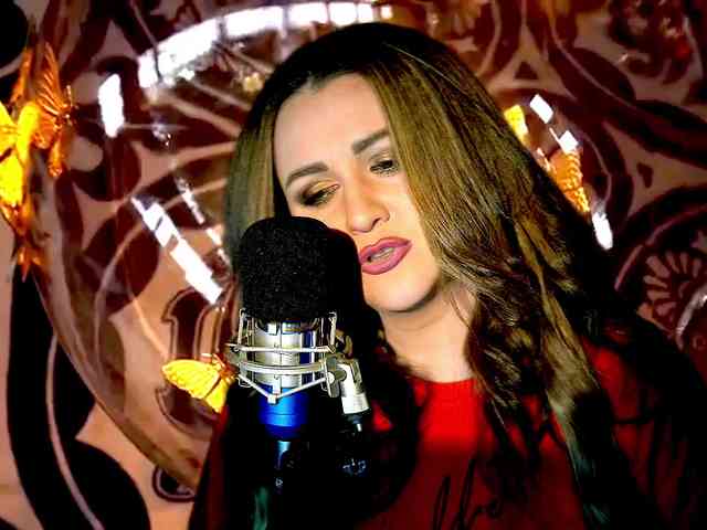 Meskhimusic webcam