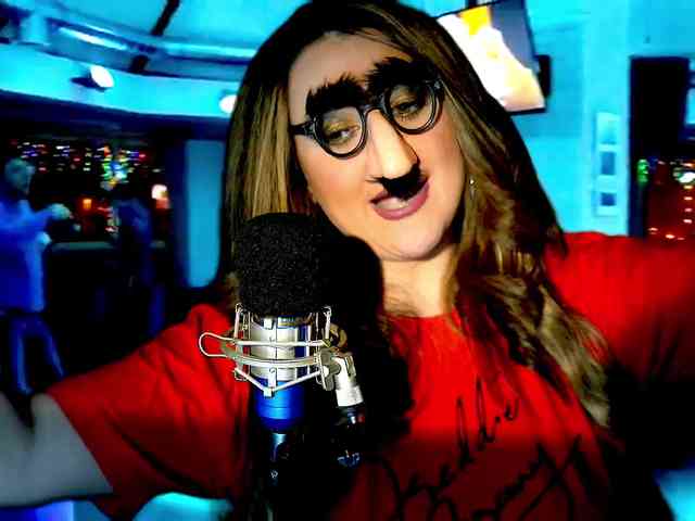 Meskhimusic webcam