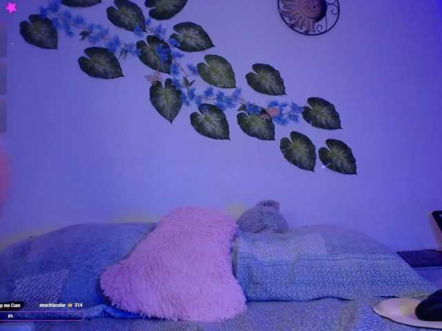 missxsaenz's BongaCams show and profile