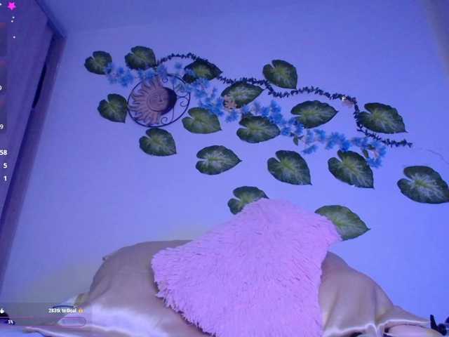 missxsaenz's BongaCams show and profile