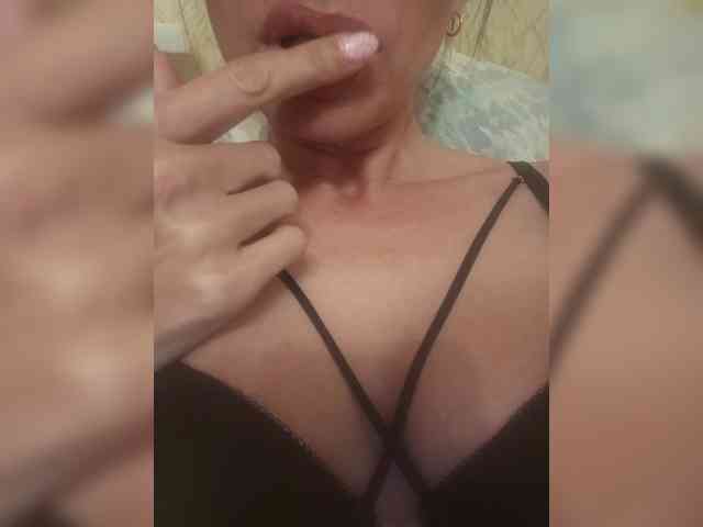 kristinaand webcam