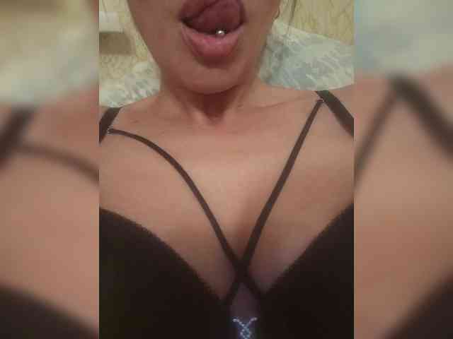 kristinaand webcam