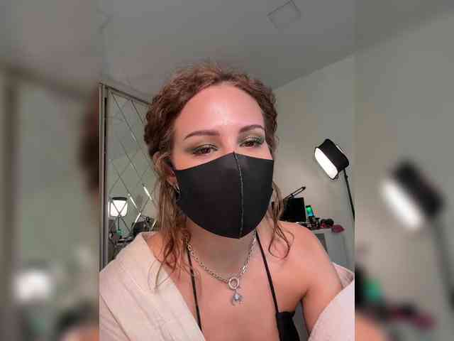 SinfulTyan webcam