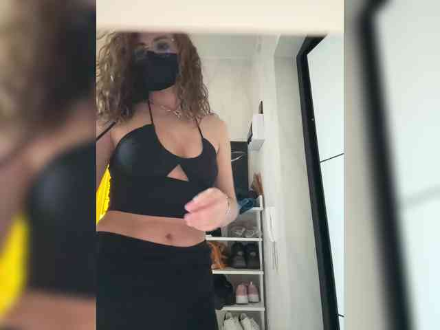 SinfulTyan webcam