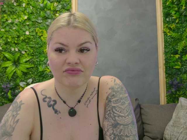 AlissaVox's BongaCams show and profile