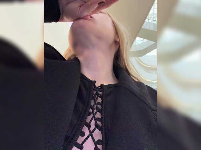 Likachkaa's BongaCams show and profile