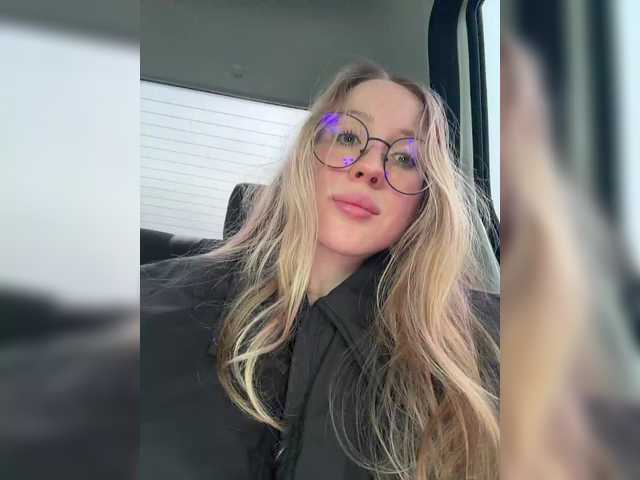 Likachkaa's BongaCams show and profile