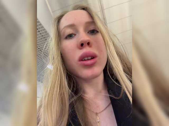 Likachkaa's BongaCams show and profile