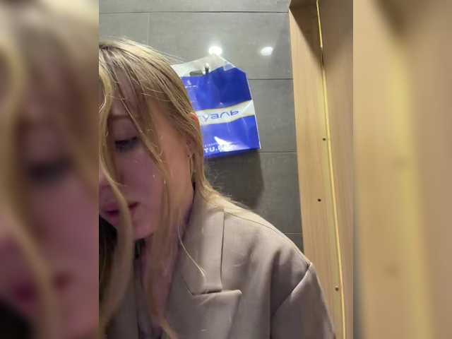 Likachkaa from BongaCams