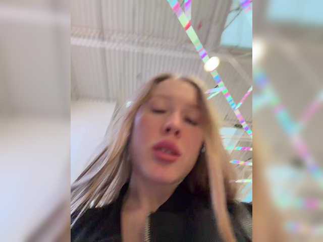 Likachkaa's BongaCams show and profile