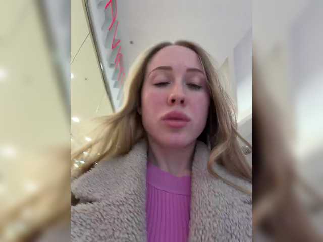 Likachkaa's BongaCams show and profile