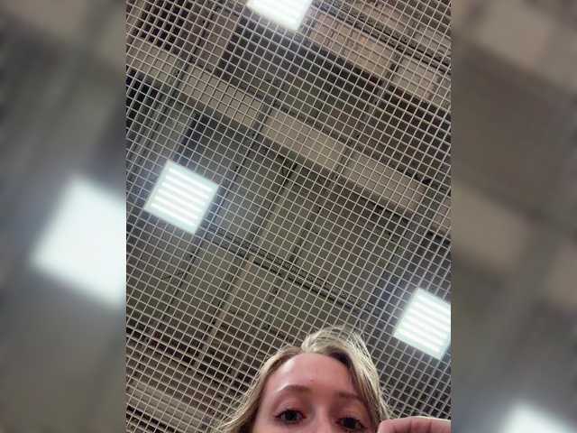 Likachkaa's BongaCams show and profile