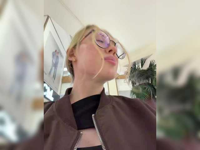 Sex chat gratuit in direct cu Likachkaa pe BongaCams