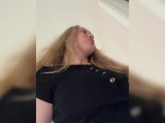 Likachkaa's BongaCams show and profile