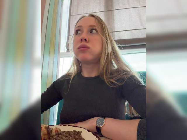 Likachkaa's BongaCams show and profile