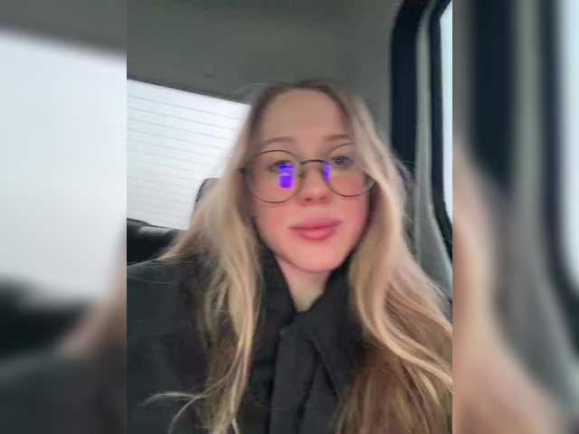 Likachkaa's BongaCams show and profile