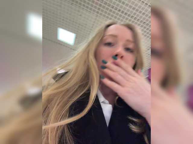 Likachkaa's BongaCams show and profile