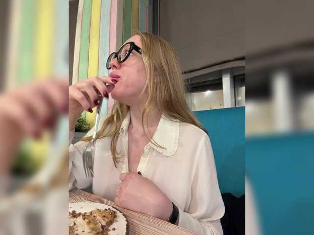 Sex chat gratuit in direct cu Likachkaa pe BongaCams