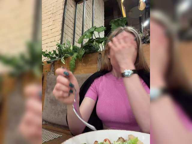 Likachkaa's BongaCams show and profile