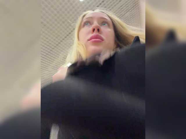 Likachkaa's BongaCams show and profile