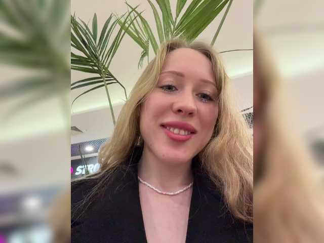 Likachkaa's BongaCams show and profile