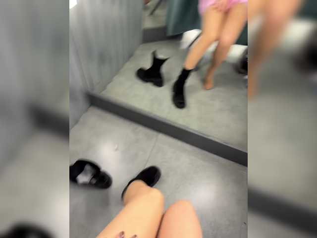 Likachkaa's BongaCams show and profile