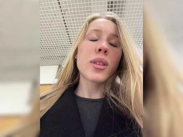 Likachkaa's BongaCams show and profile