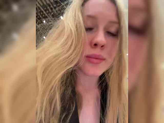 Likachkaa's webcam live show