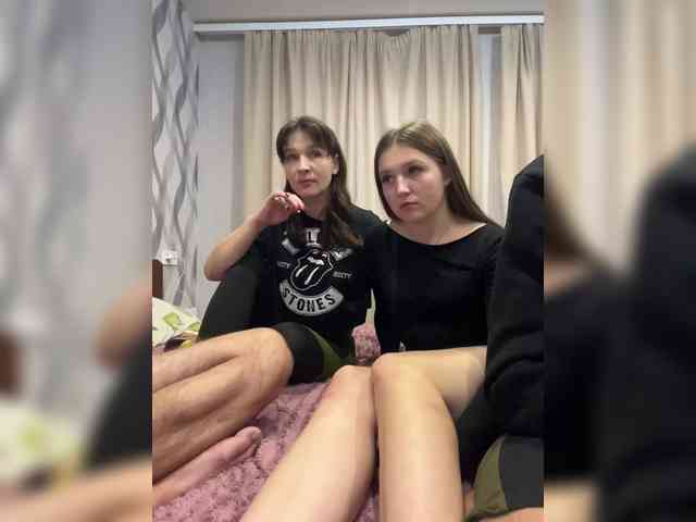 ONE_LOVE_ONE_LIFE webcam