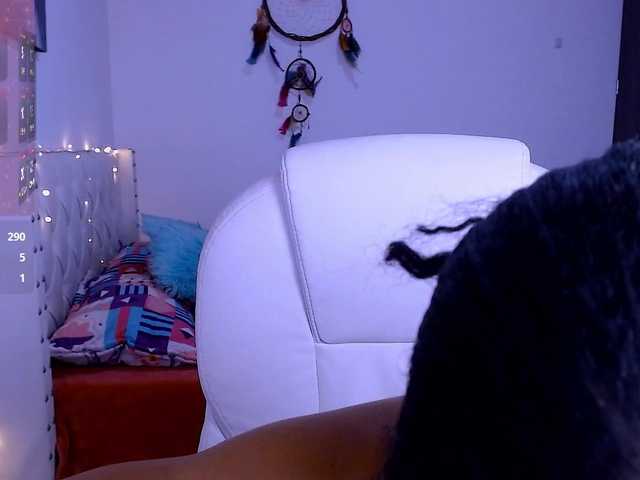 Isabel-hot's BongaCams show and profile