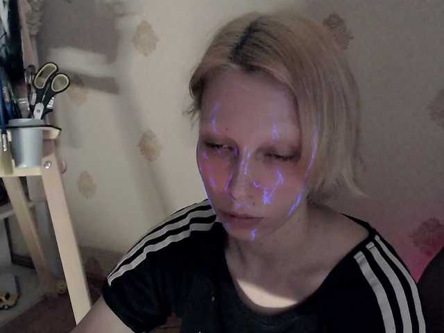 le modèle Yrriel_Autist est en webcam porno dans un show sur le site bongacams, il possède les tags suivants: White/Caucasian,Blonde,Shaved