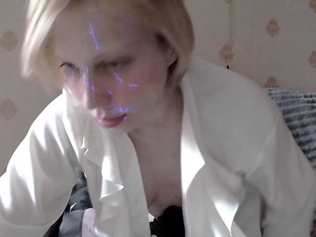 HazeRaziel's BongaCams show and profile